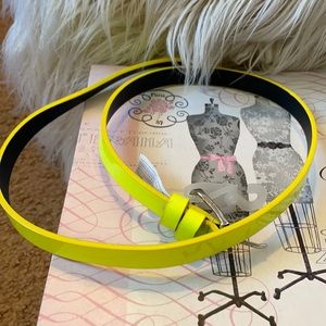 Neon belt in lime yellow color. NWT